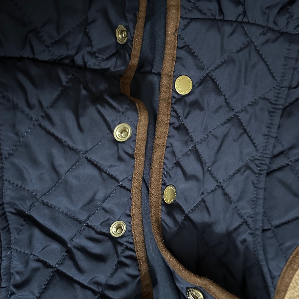 Vest - Picture 2 of 4
